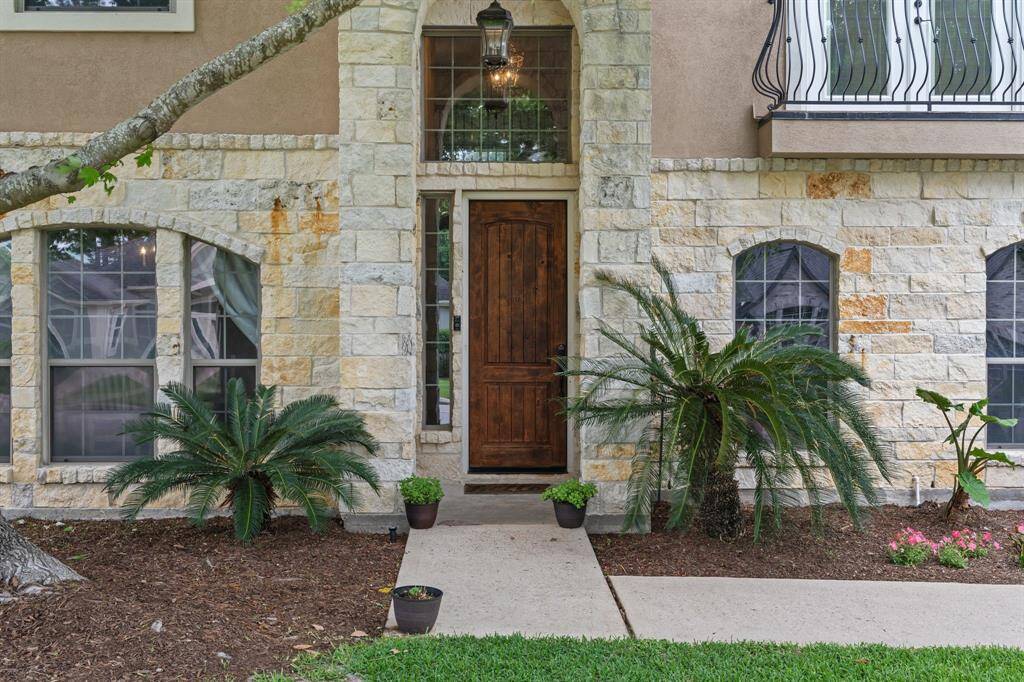 Front Door/Porch