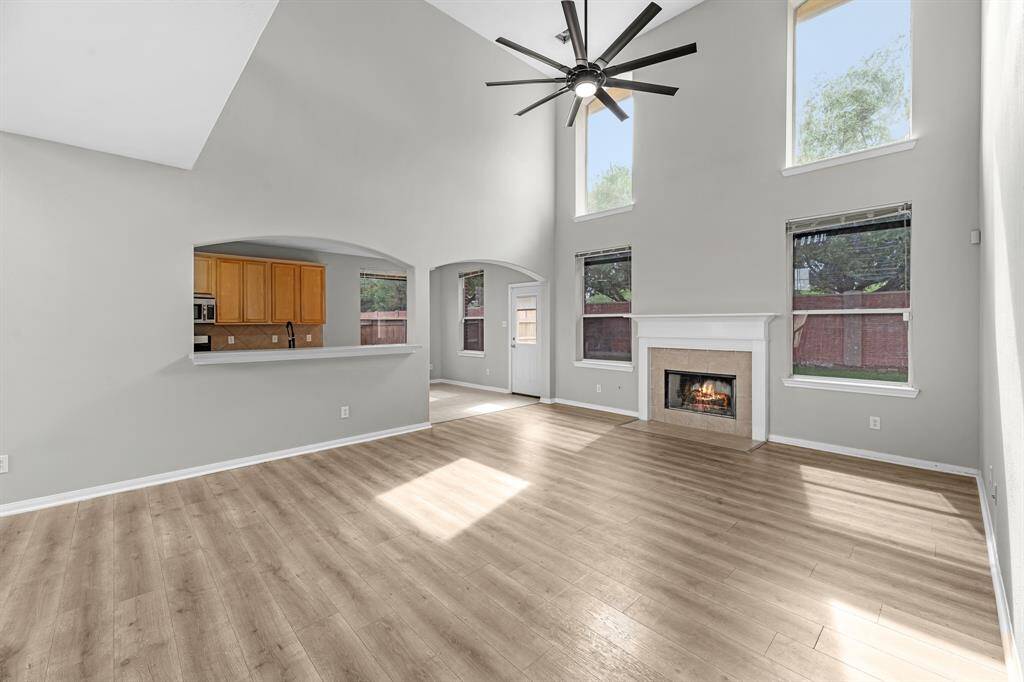 Living room looking into kitchen.