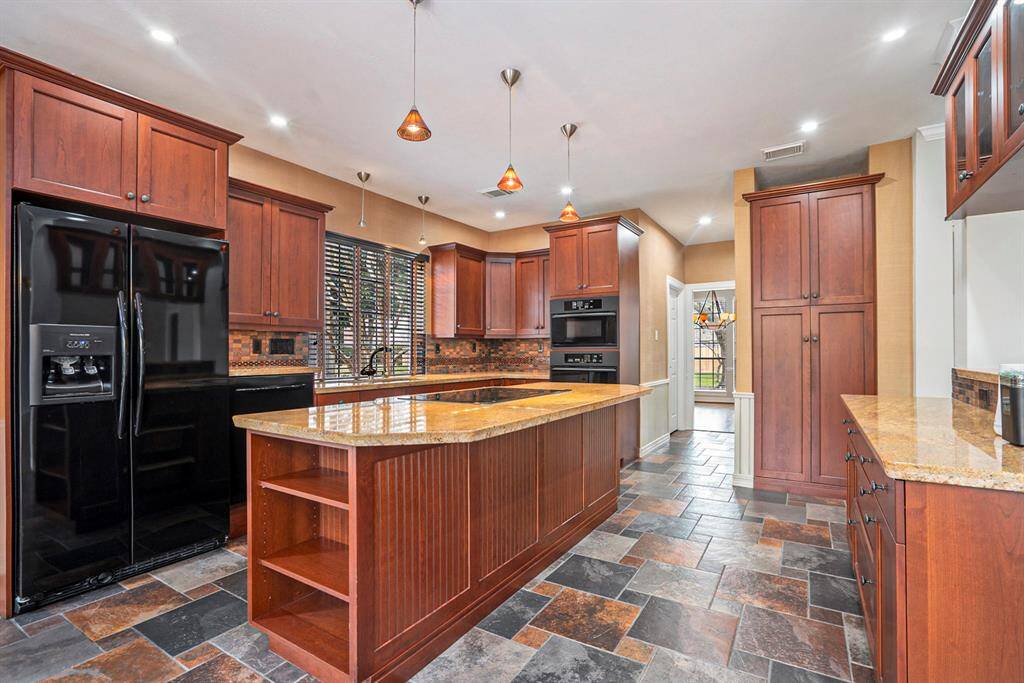 Spacious Kitchen