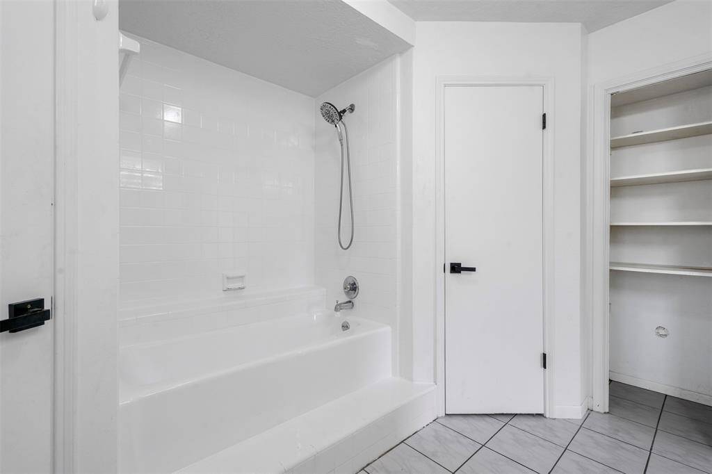 Primary bath New refinished tub