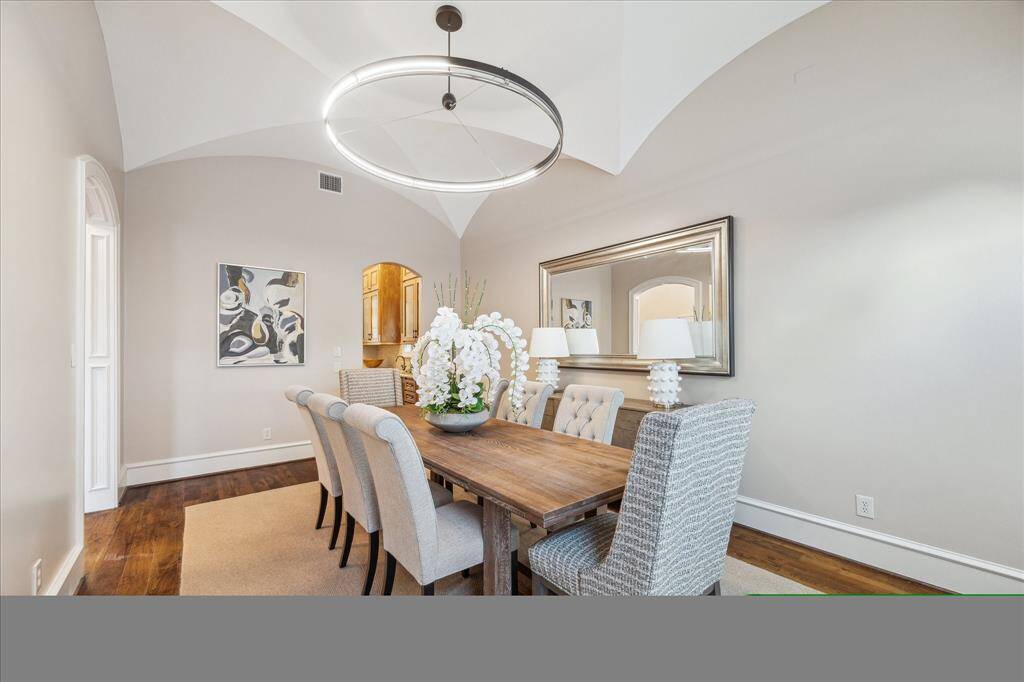 Arched lines echo throughout the room.