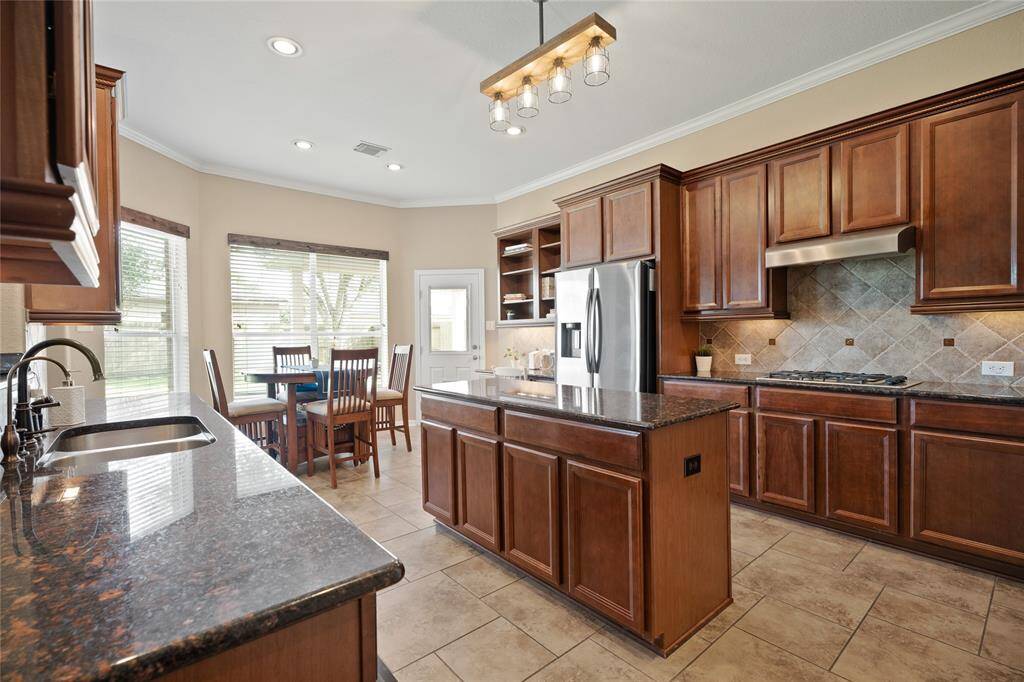 Gas stove cooktop