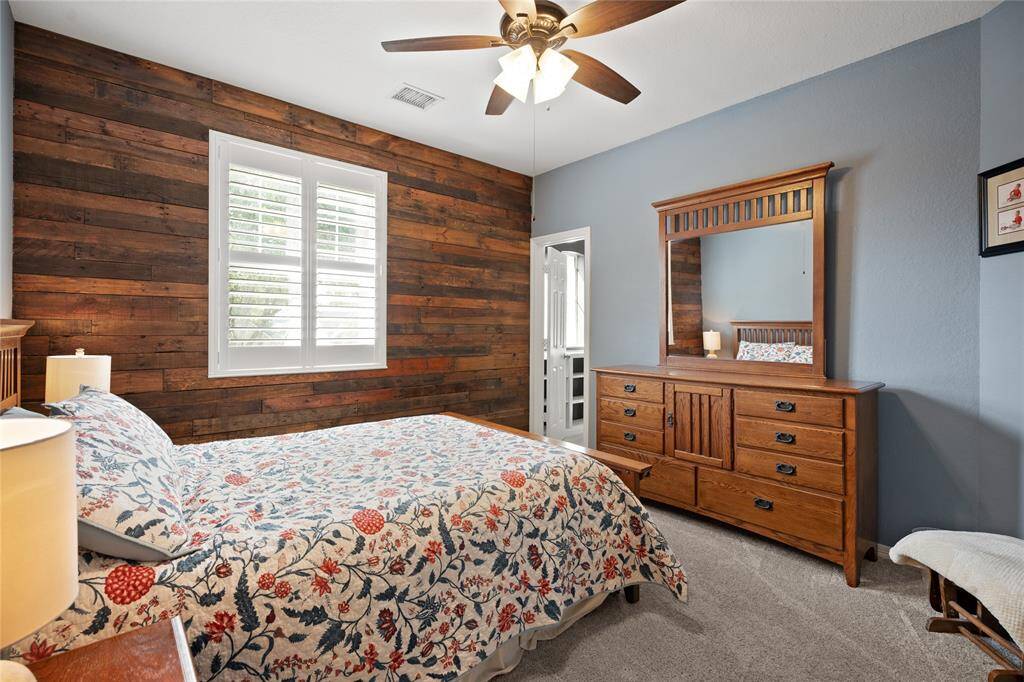Guest bedroom