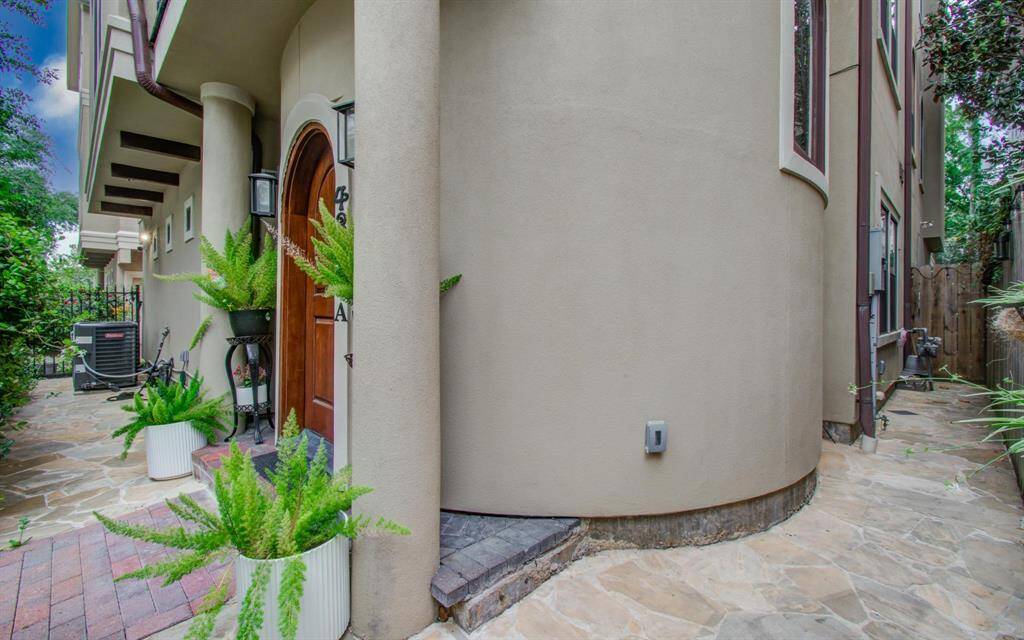 Every corner of this home is so well maintained