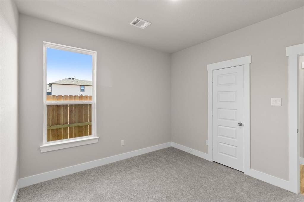 What a perfect space for a growing family, or even a parent to stay!
