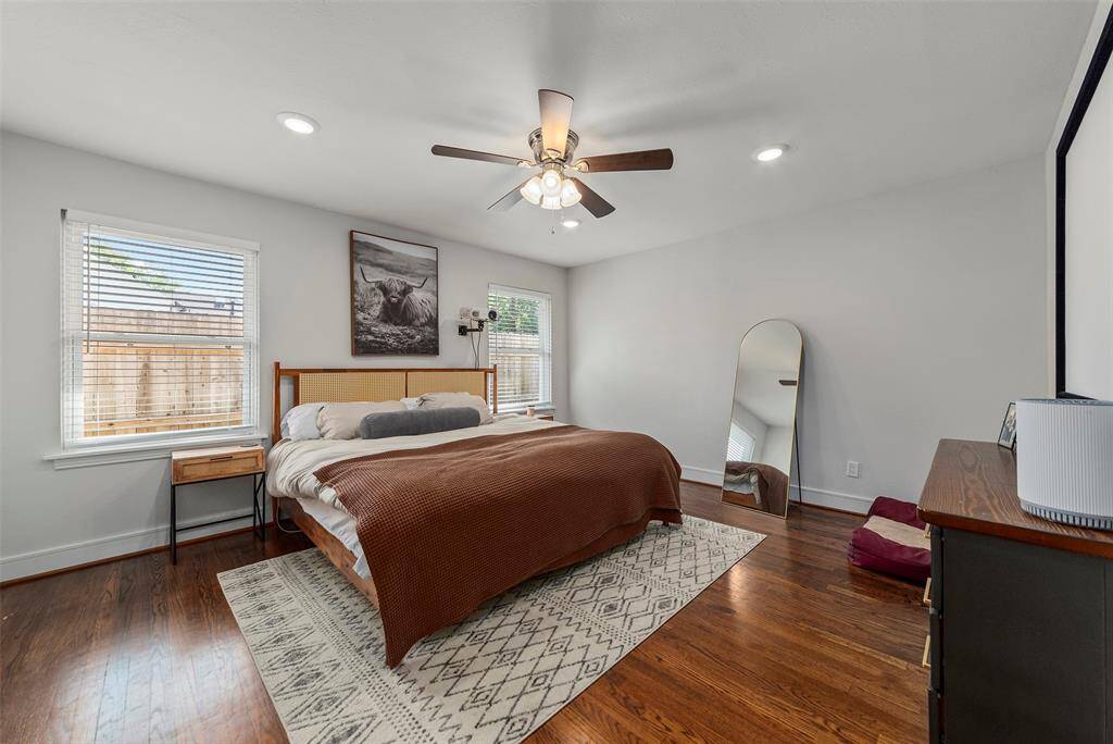 And finally, a spacious primary suite large enough for a king-size bed and then some!