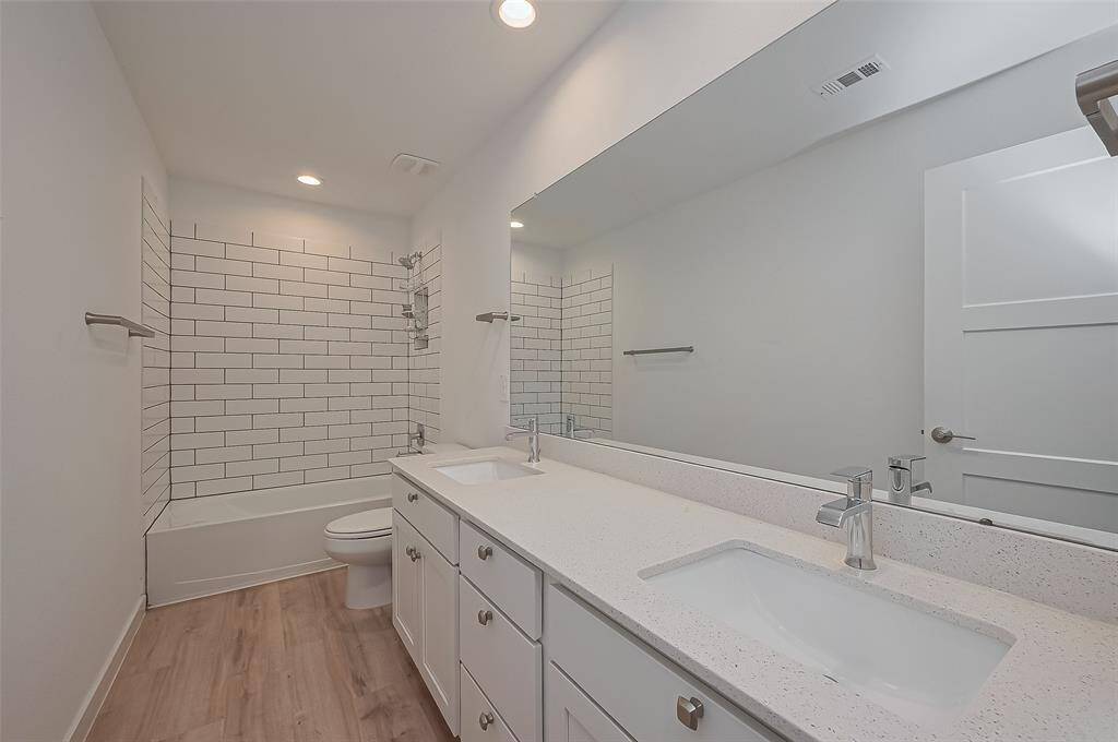 2ND FULL BATHROOM