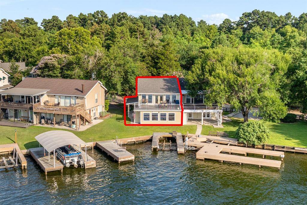 48 Lakeview Village, a small piece of Paradise!