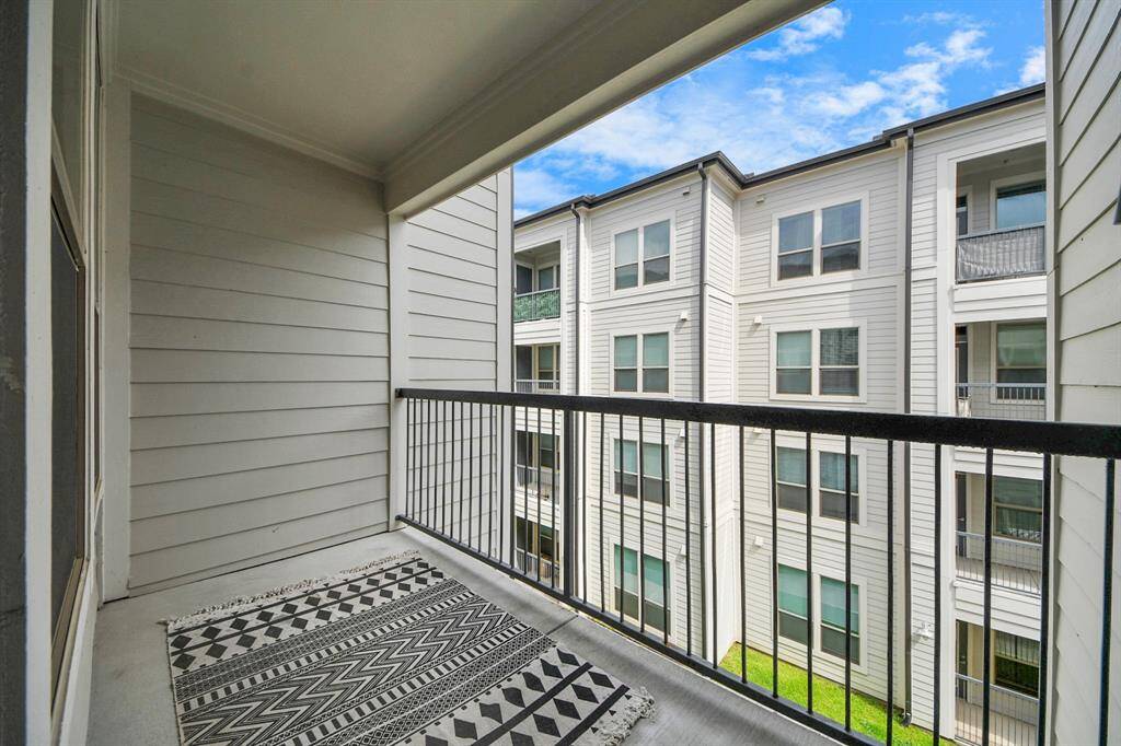 Photos displayed may be of similar apartments or floor plans featuring the same finishes.