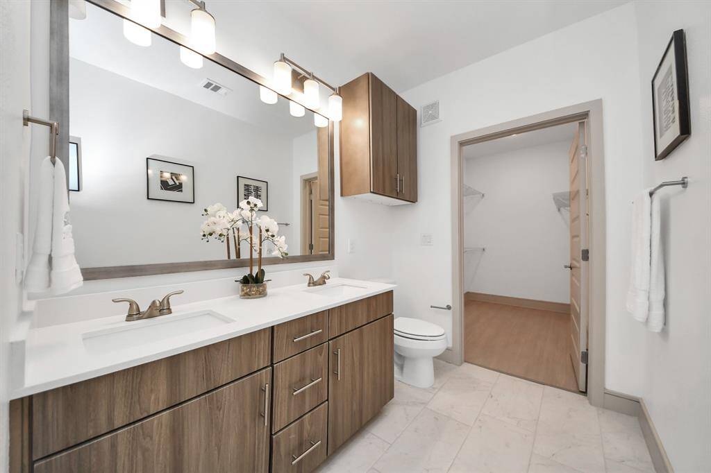 Photos displayed may be of similar apartments or floor plans featuring the same finishes.