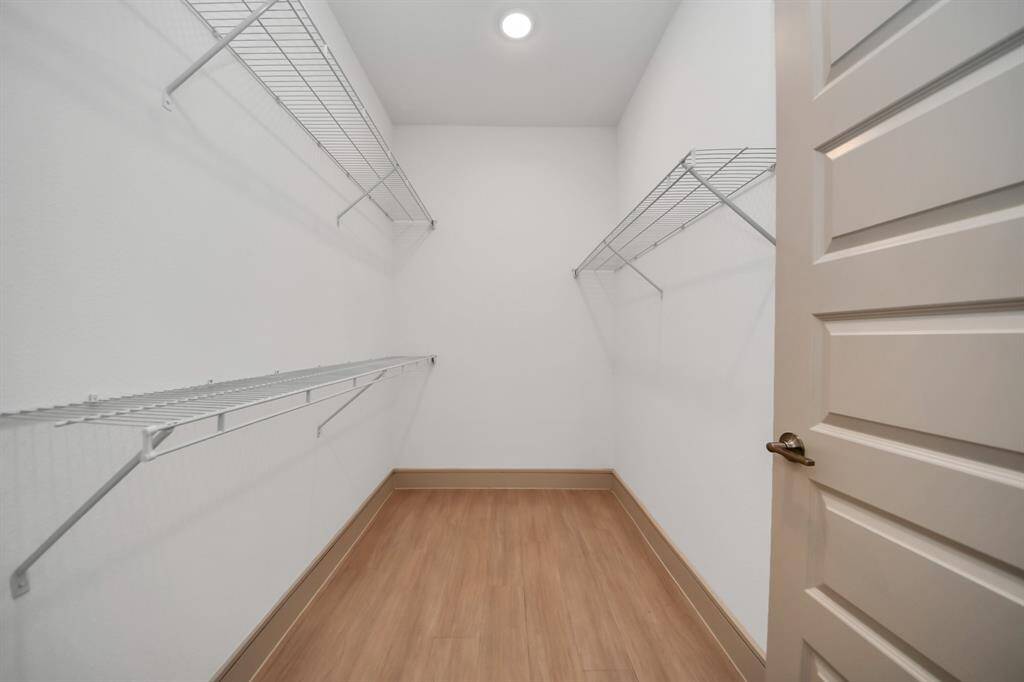 Photos displayed may be of similar apartments or floor plans featuring the same finishes.
