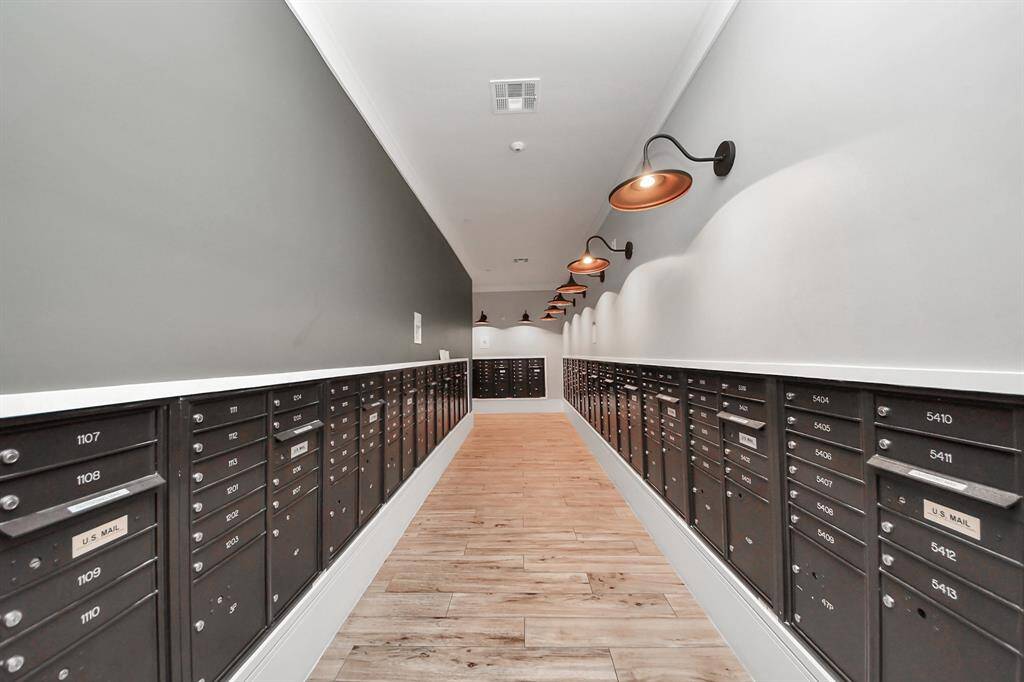 Photos displayed may be of similar apartments or floor plans featuring the same finishes.