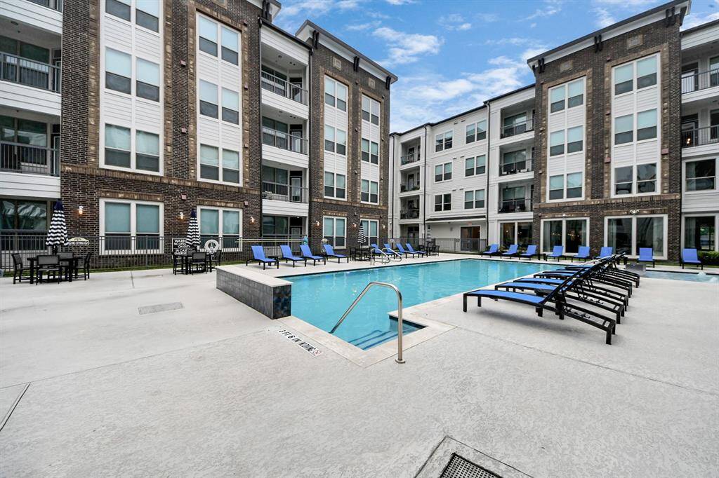 Photos displayed may be of similar apartments or floor plans featuring the same finishes.
