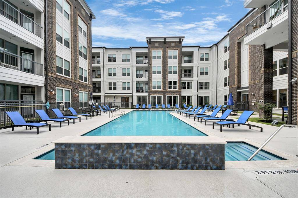Photos displayed may be of similar apartments or floor plans featuring the same finishes.