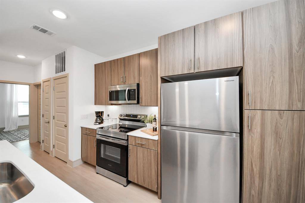 Photos displayed may be of similar apartments or floor plans featuring the same finishes.