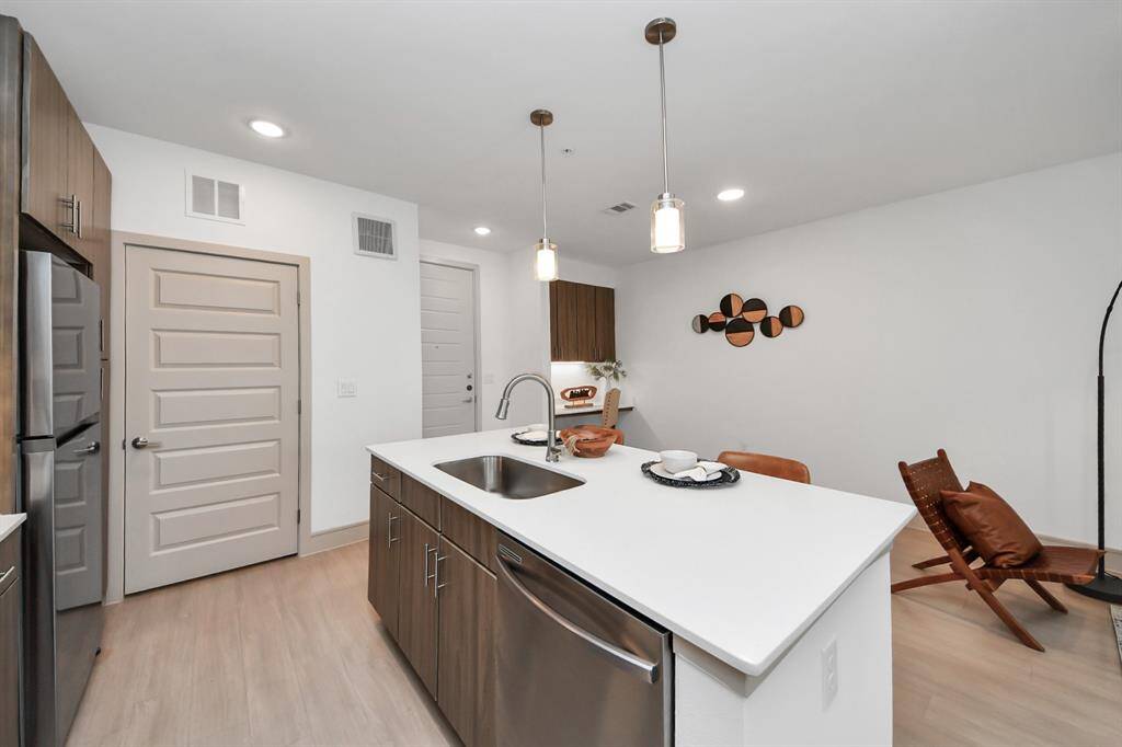 Photos displayed may be of similar apartments or floor plans featuring the same finishes.
