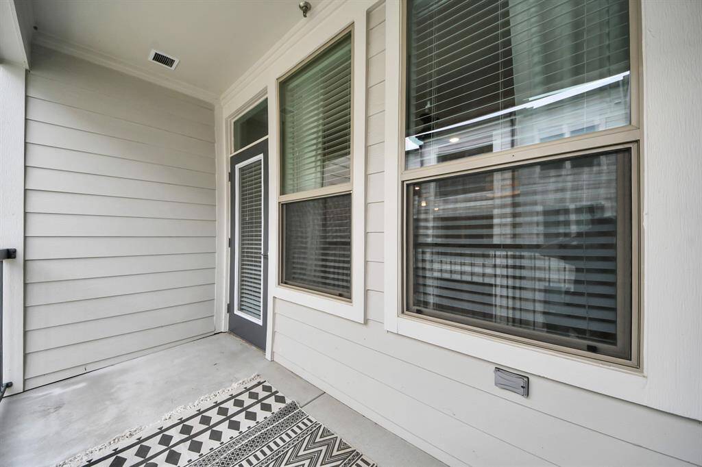 Photos displayed may be of similar apartments or floor plans featuring the same finishes.