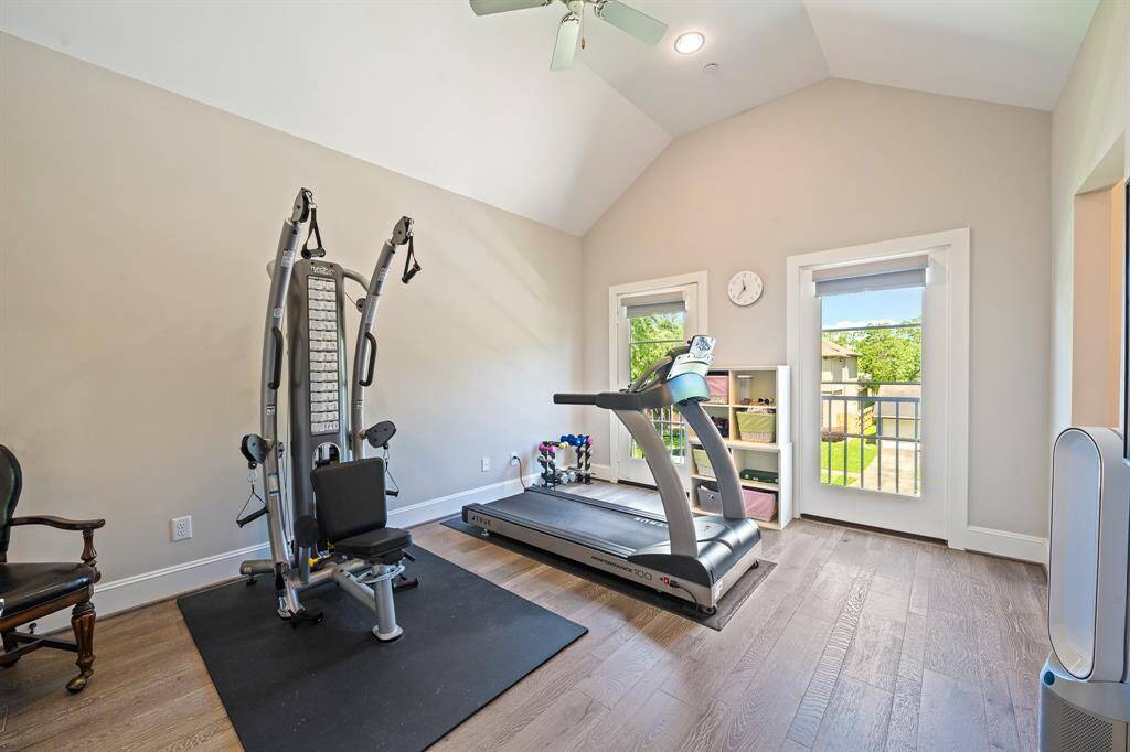 Secondary bedroom