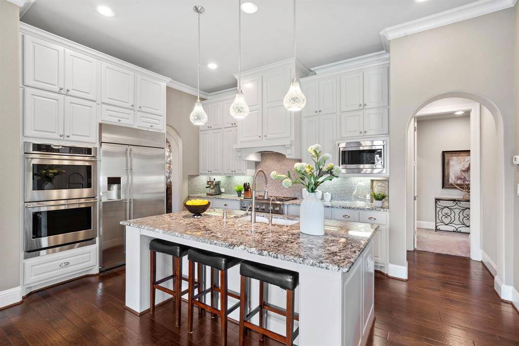 Monogram appliances including double ovens