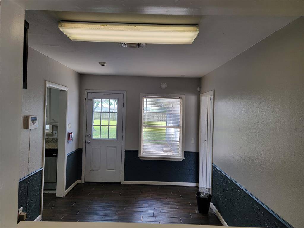 Looking from entry to receptionist area.