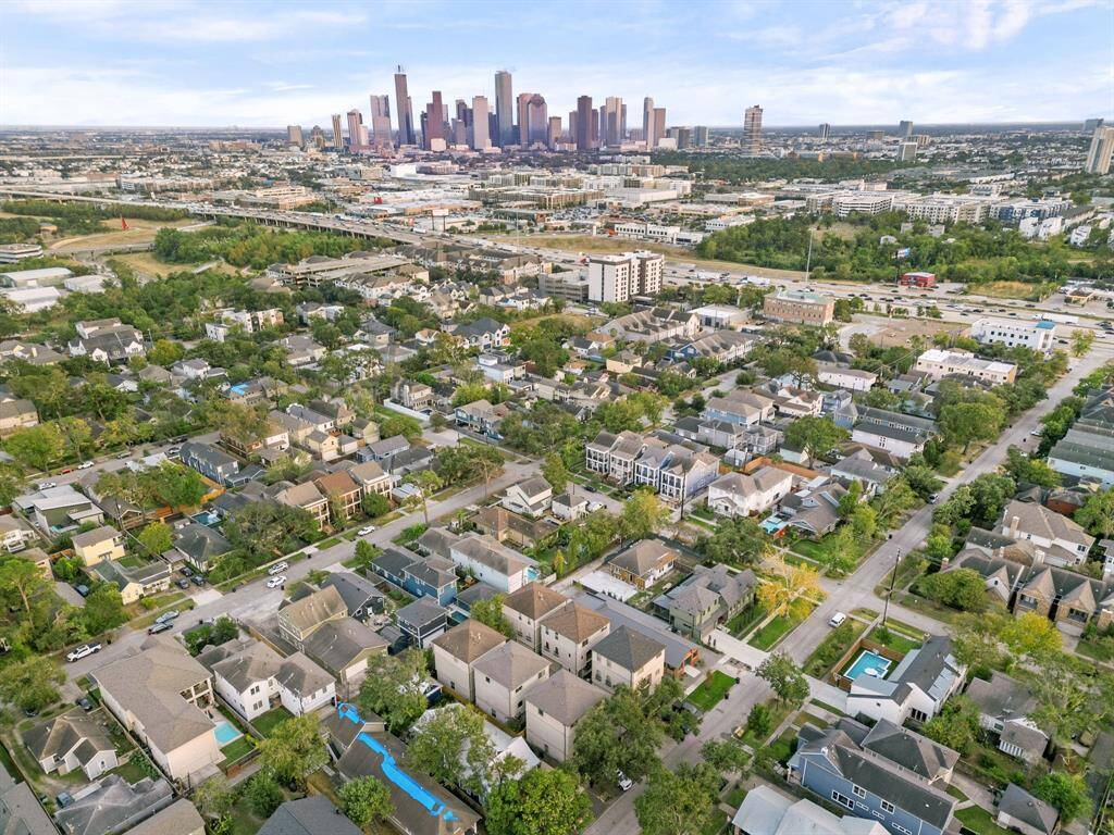 You are so close to everything Houston and the surrounding area has to offer.