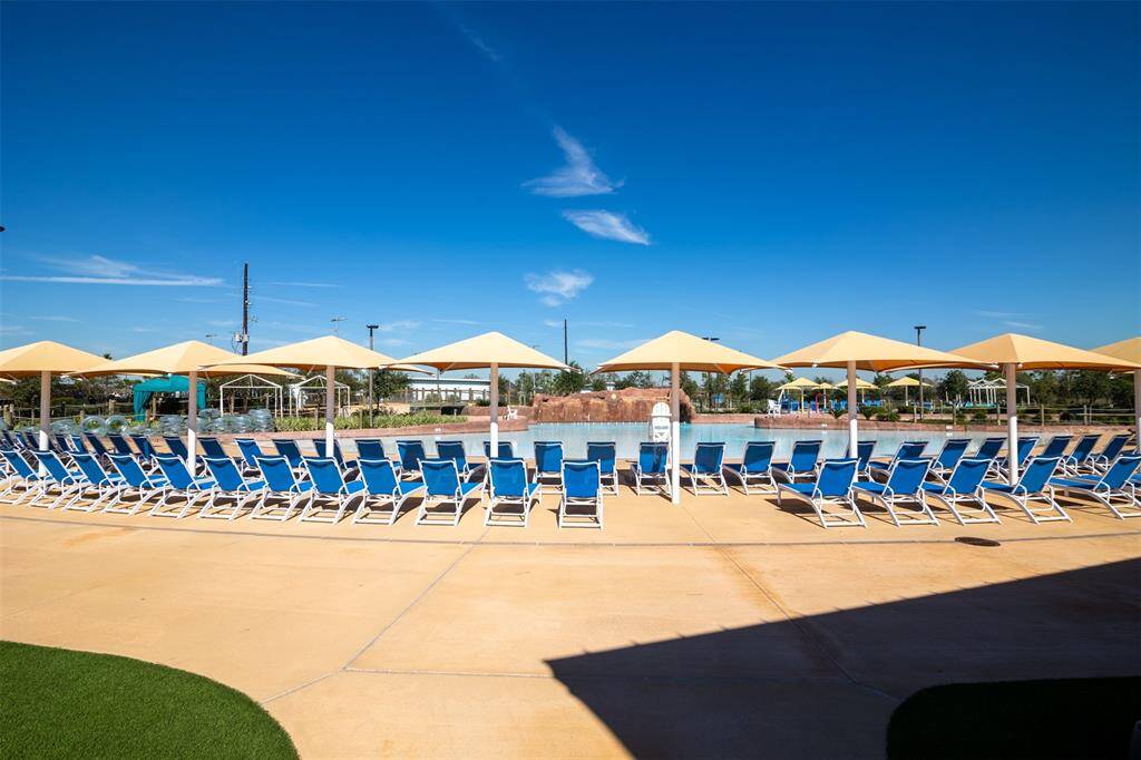 Huge neighborhood pool to laze the day away!