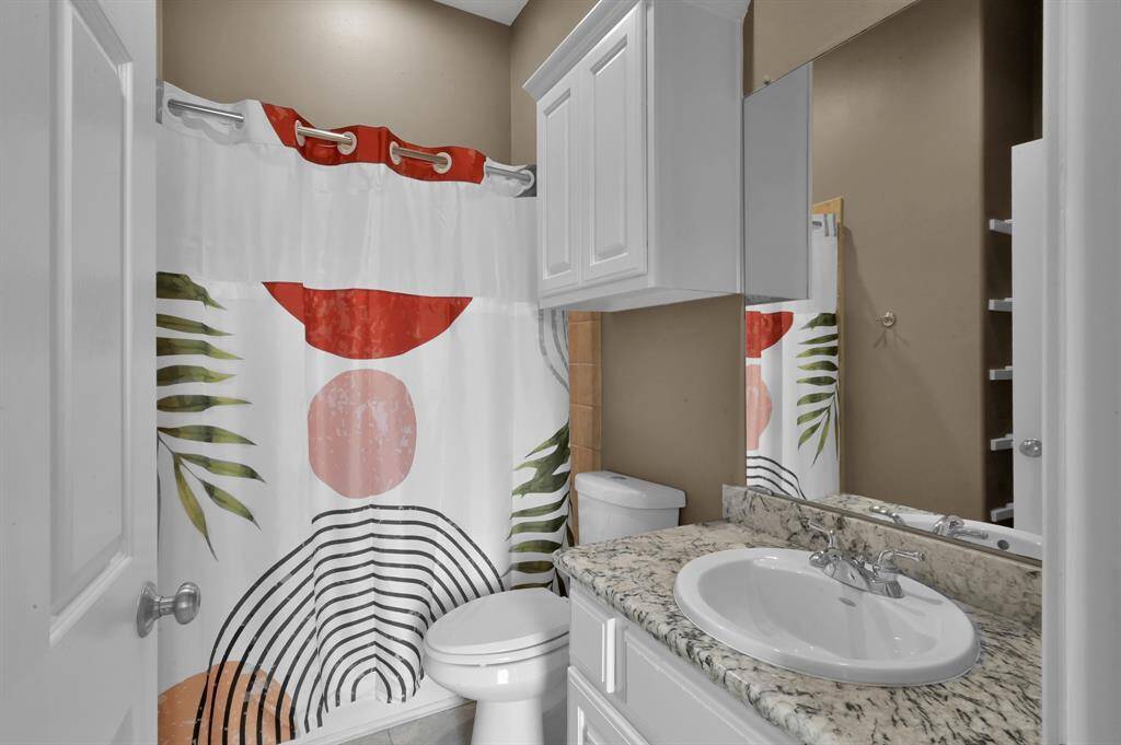 Smaller guest bathroom.