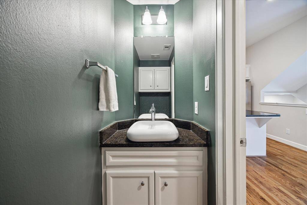 Powder bath conveniently located on second floor