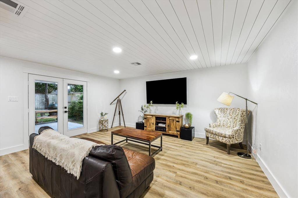 2025: Surround sound pre-wire at Living and Covered Porch. Gig fiber internet ready.