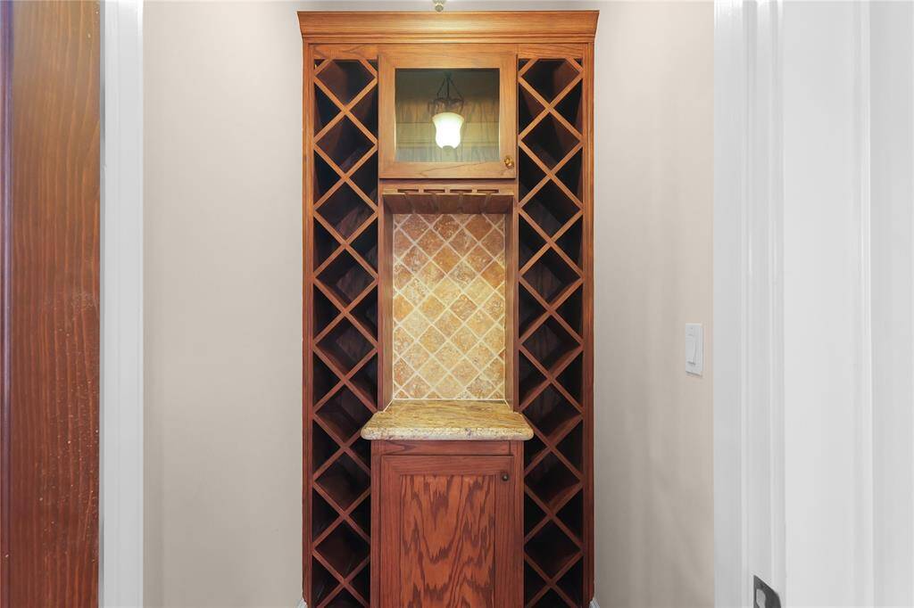 Wine closet