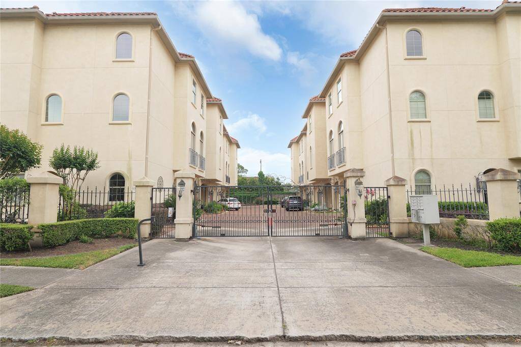 Gated community access6 units total