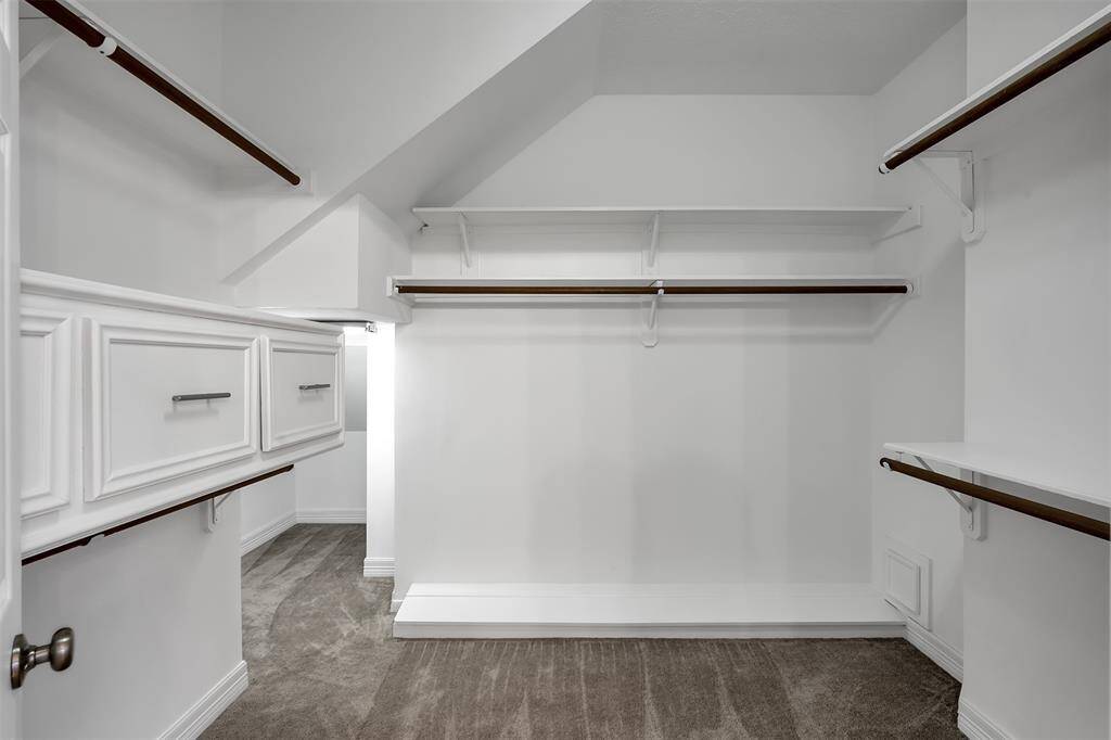 Upstairs game room w/ built-ins and reading nook