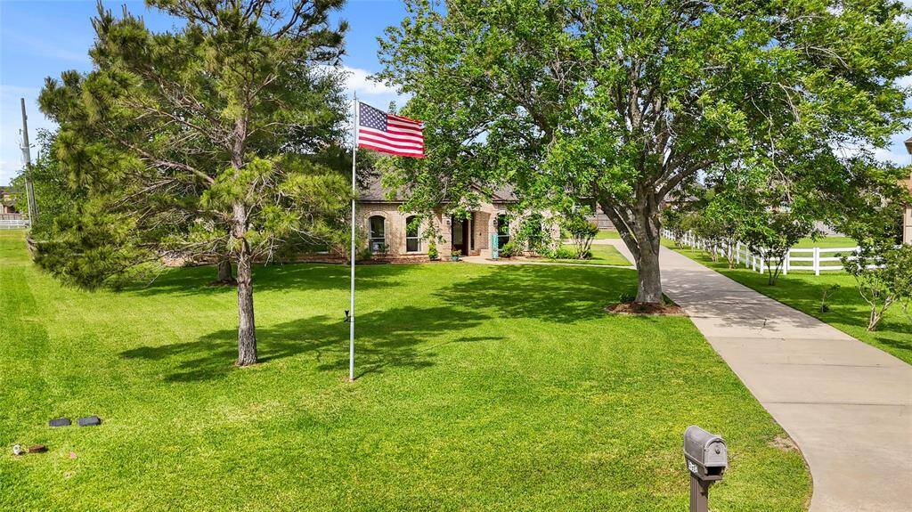 Tucked away at the end of a cul-de-sac this amazing hidden jewel is waiting on you.