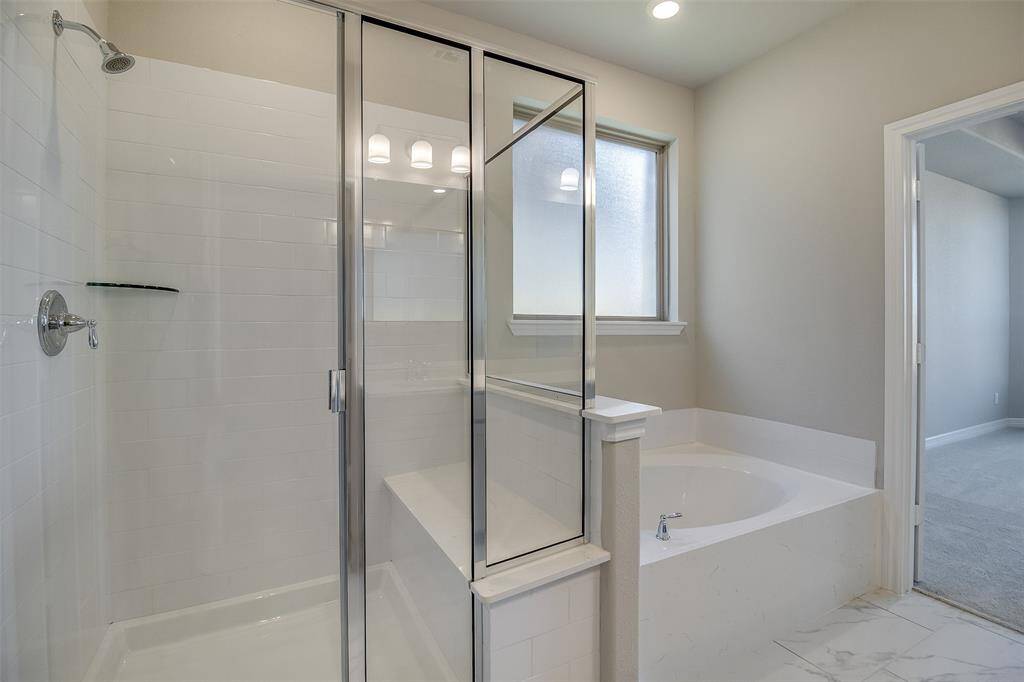 Note: Sample product photo. Actual exterior and interior selections may vary by homesite. Photo may be virtually staged