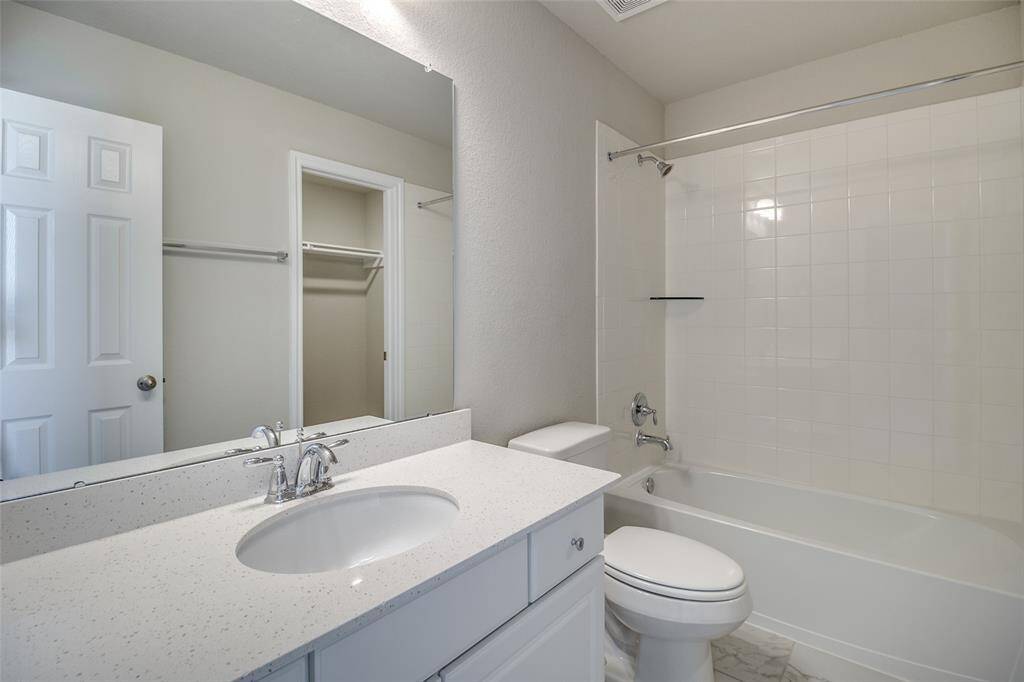 Note: Sample product photo. Actual exterior and interior selections may vary by homesite. Photo may be virtually staged