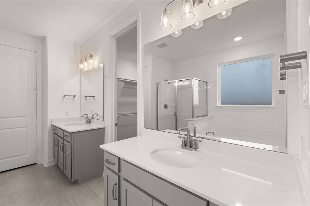 Note: Sample product photo. Actual exterior and interior selections may vary by homesite. Photo may be virtually staged