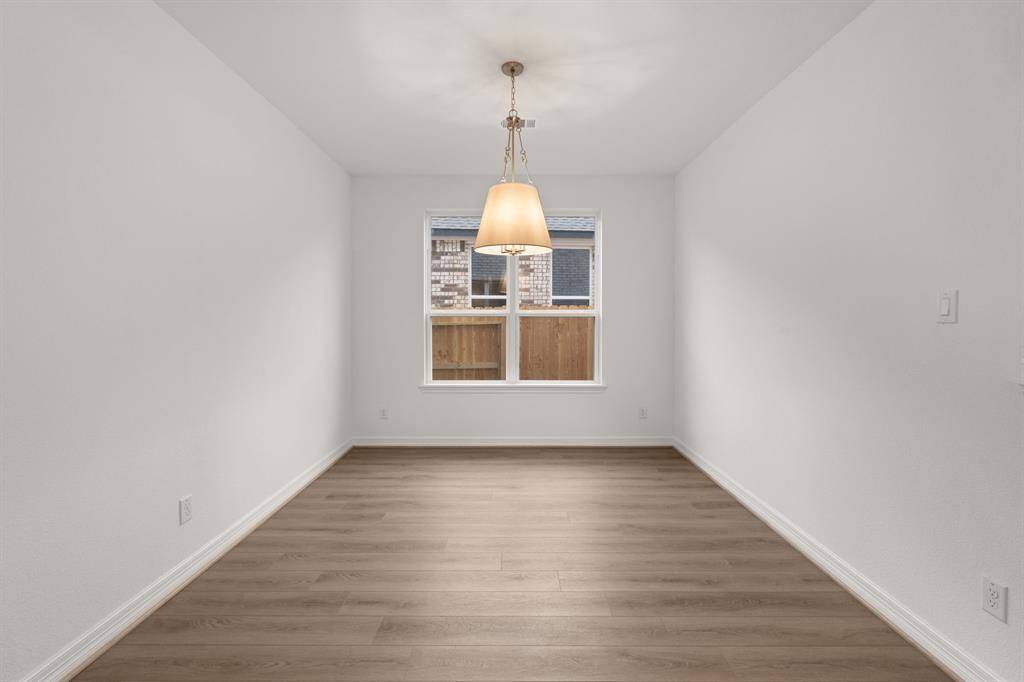 Note: Sample product photo. Actual exterior and interior selections may vary by homesite. Photo may be virtually staged