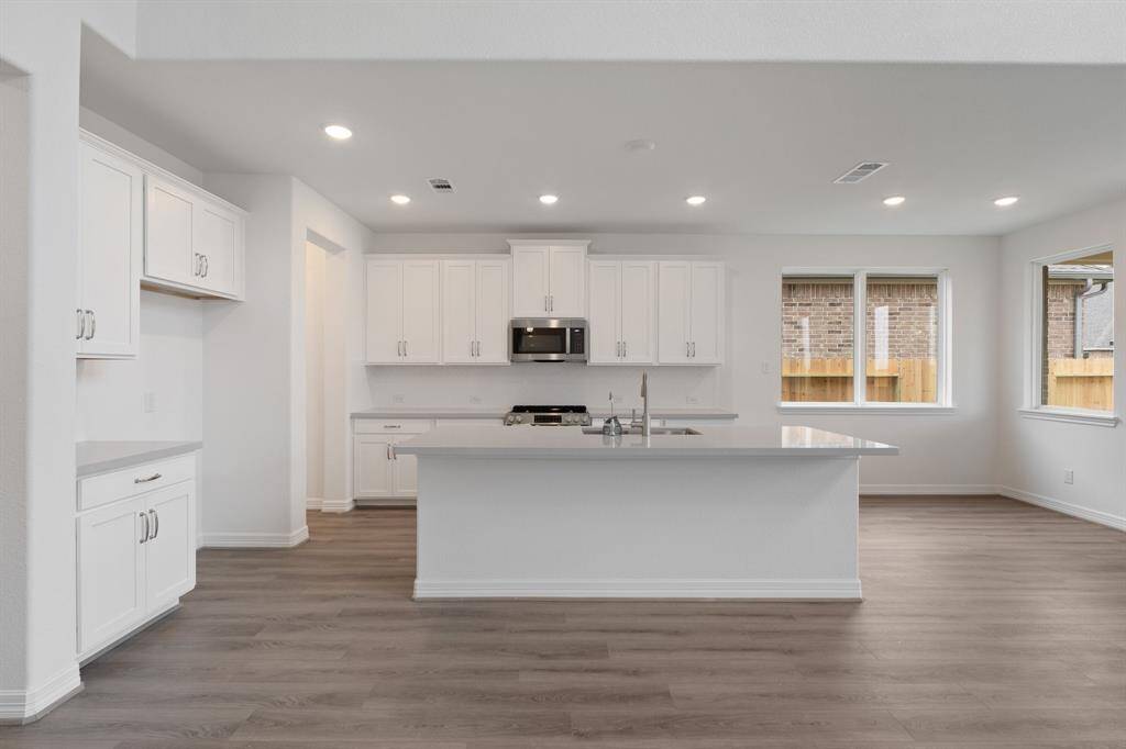 Note: Sample product photo. Actual exterior and interior selections may vary by homesite. Photo may be virtually staged