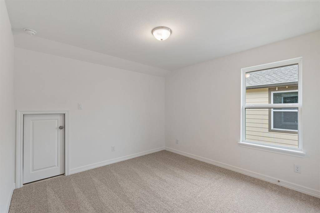 Note: Sample product photo. Actual exterior and interior selections may vary by homesite. Photo may be virtually staged