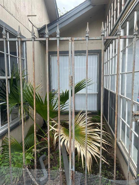 Outdoor Atrium which can be viewed from the entryway, study and dining areas.