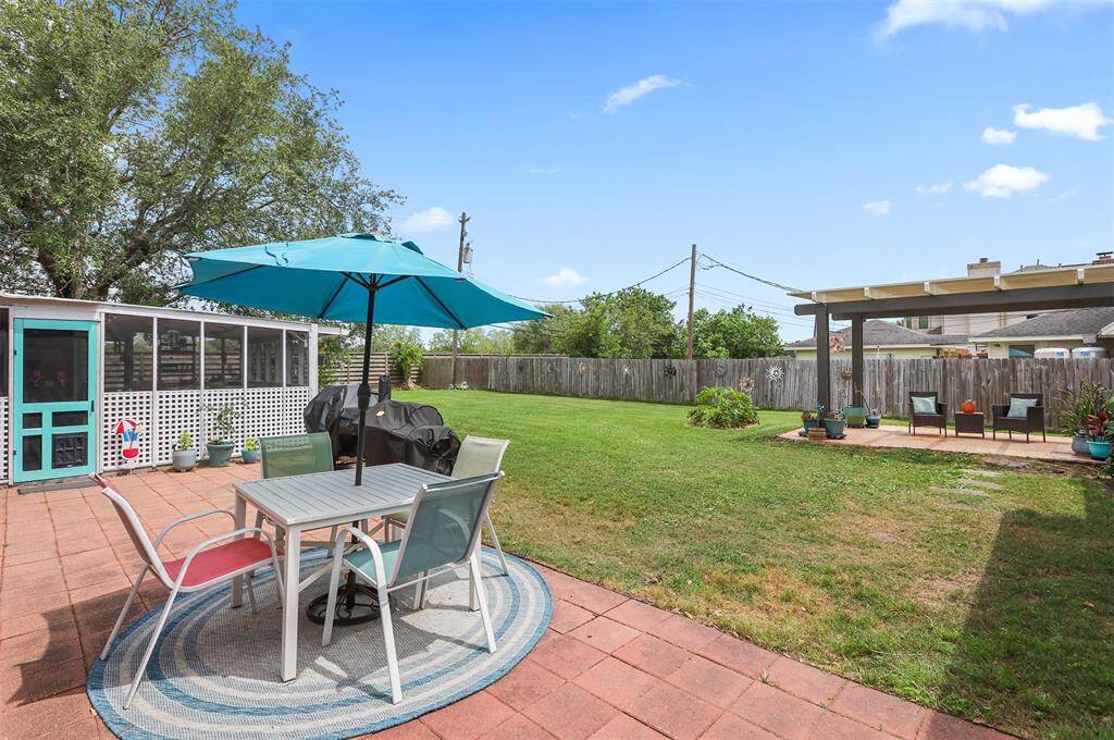 Great outdoor living space.