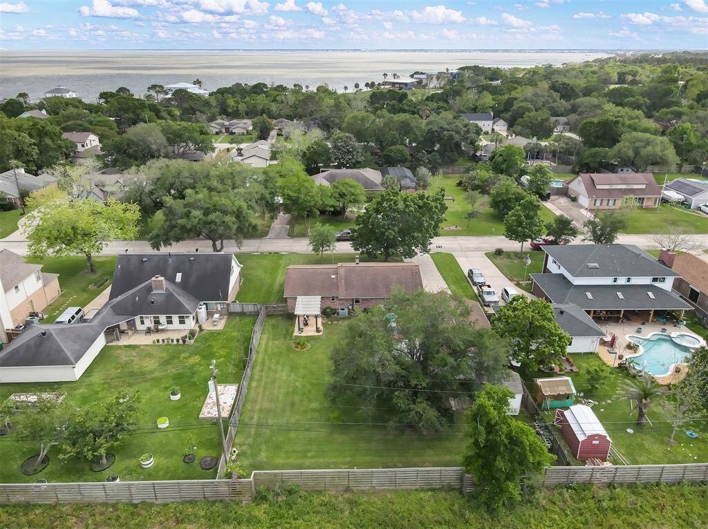 Big homesite.