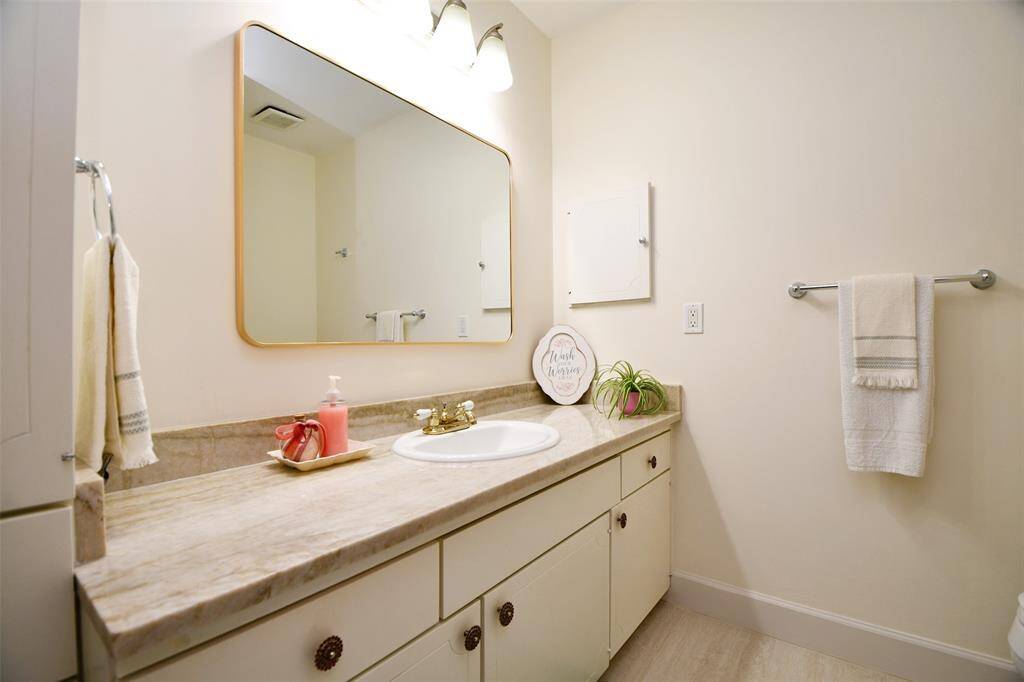 Secondary bathroom