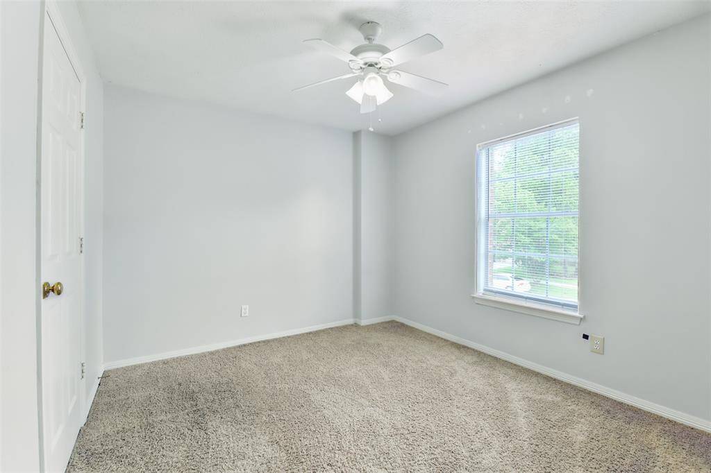 A quick look at one of the bedrooms.
