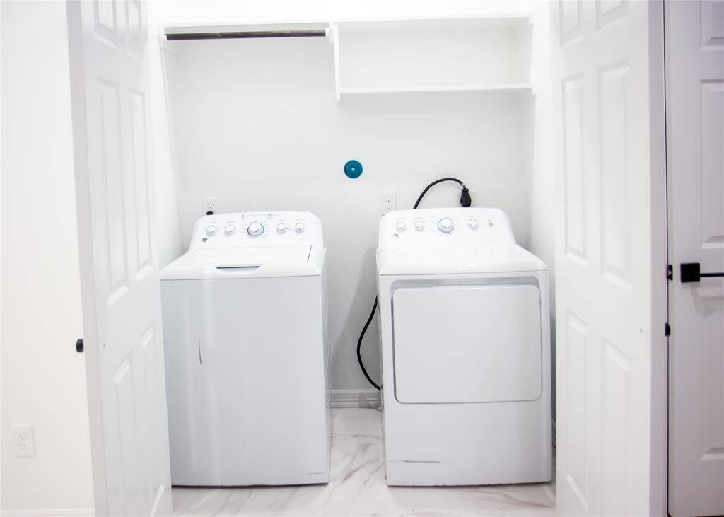 Washer & Dryer Included