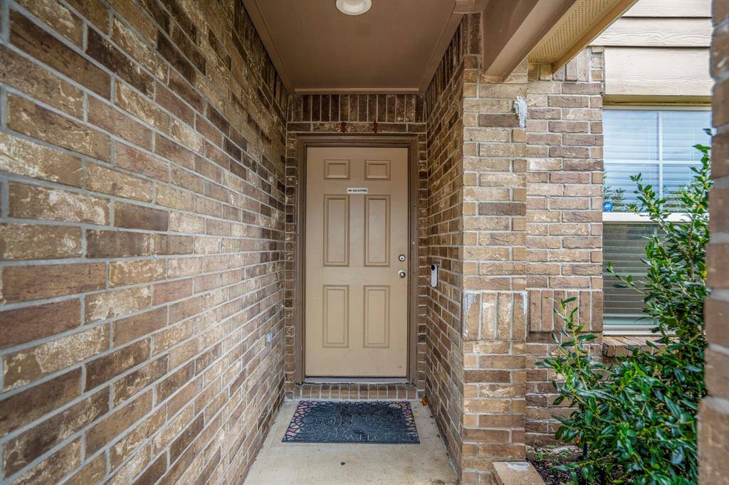 A great covered front porch, which is ideal if you are expecting guests and or parcels that require a sheltered spot.