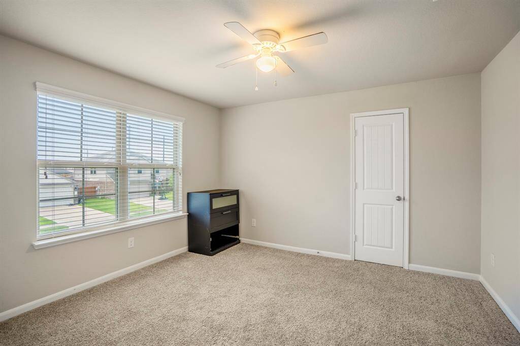 The third bedroom upstairs is huge and has a nice size cloet and good views.