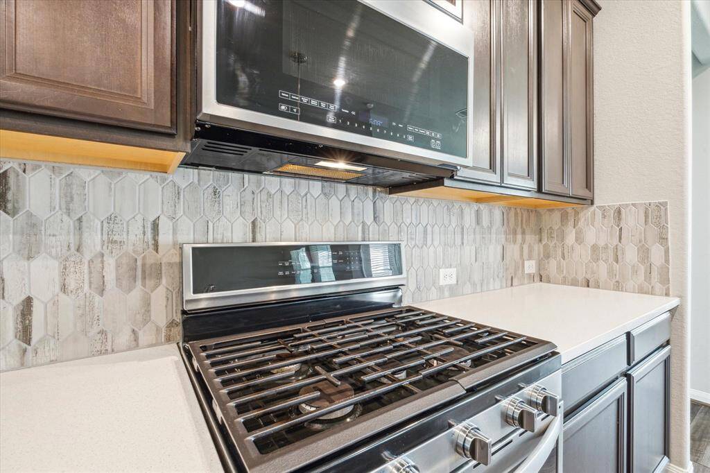 Whirlpool gas range and microwave