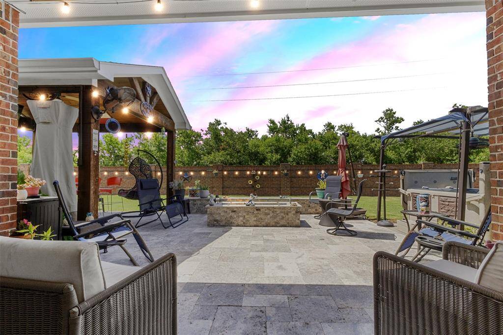 This backyard oasis is a great place to relax!!