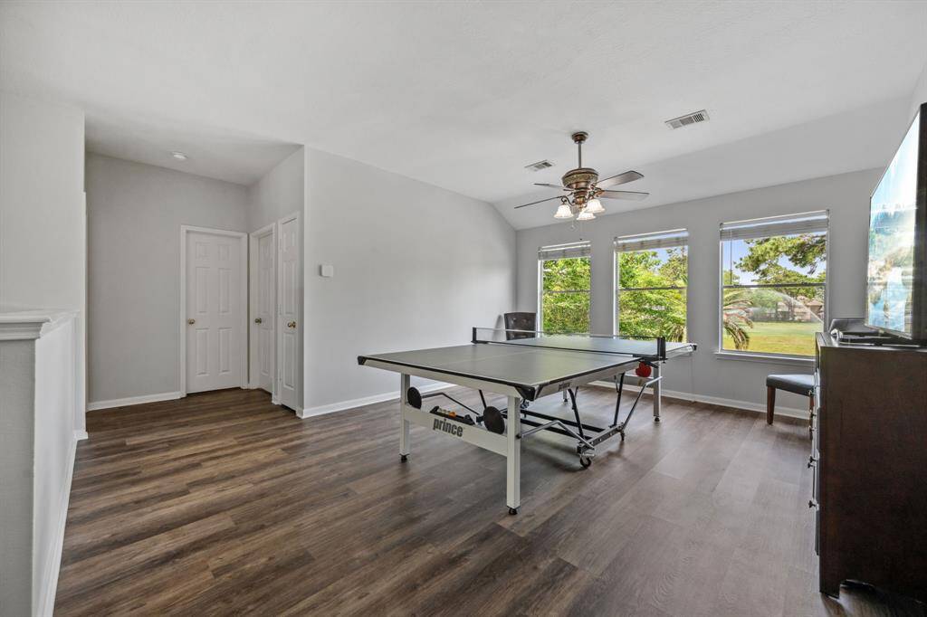 Game room perfect for hanging out or entertaining